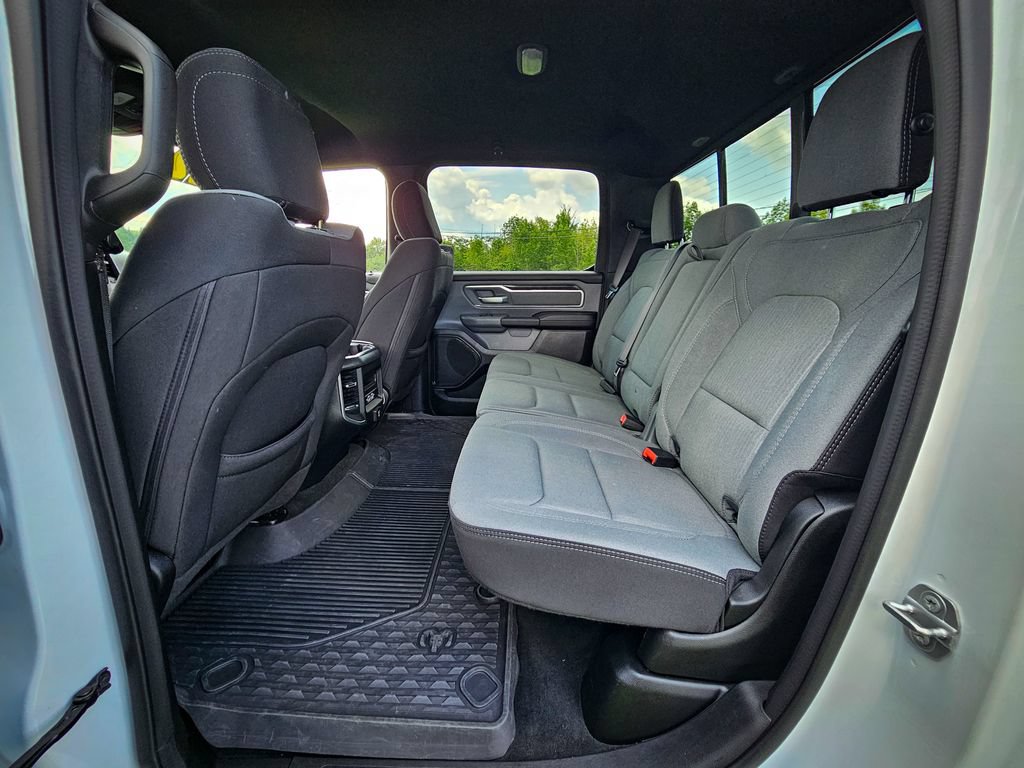 Used 2022 RAM 1500 Big Horn AWD/4WD image 35