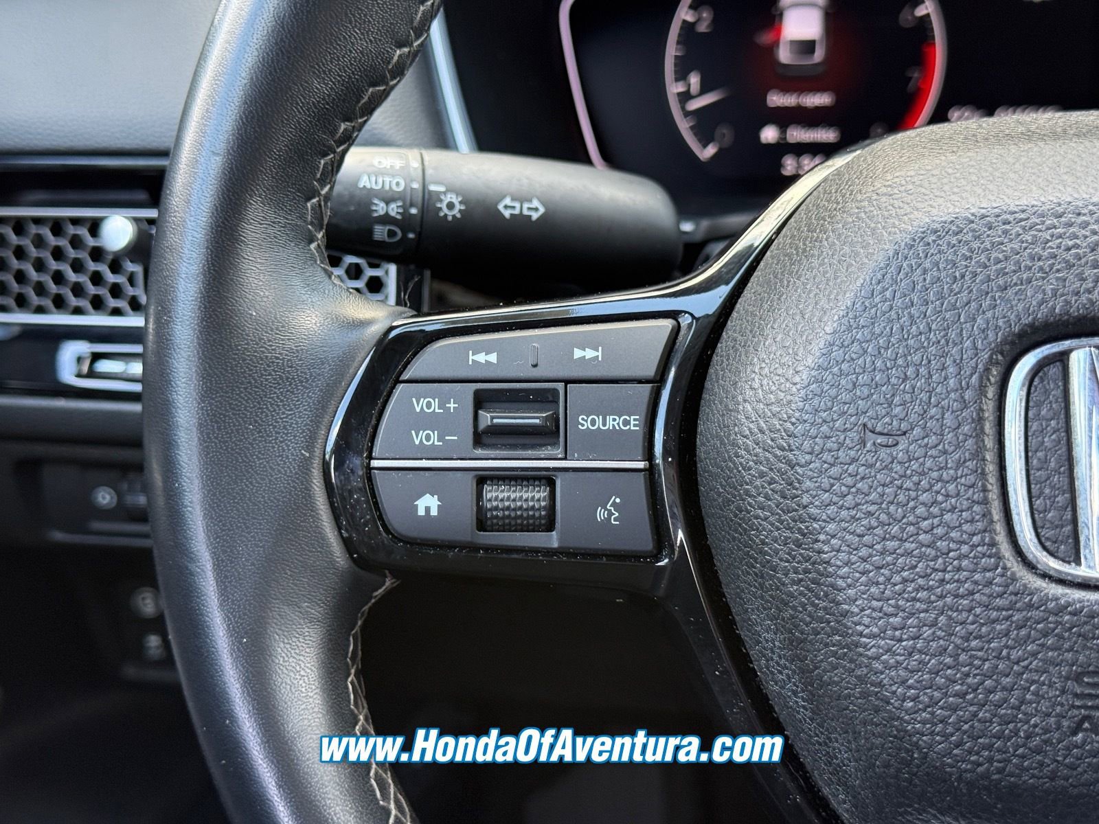 Certified 2024 Honda Civic EX-L image 17