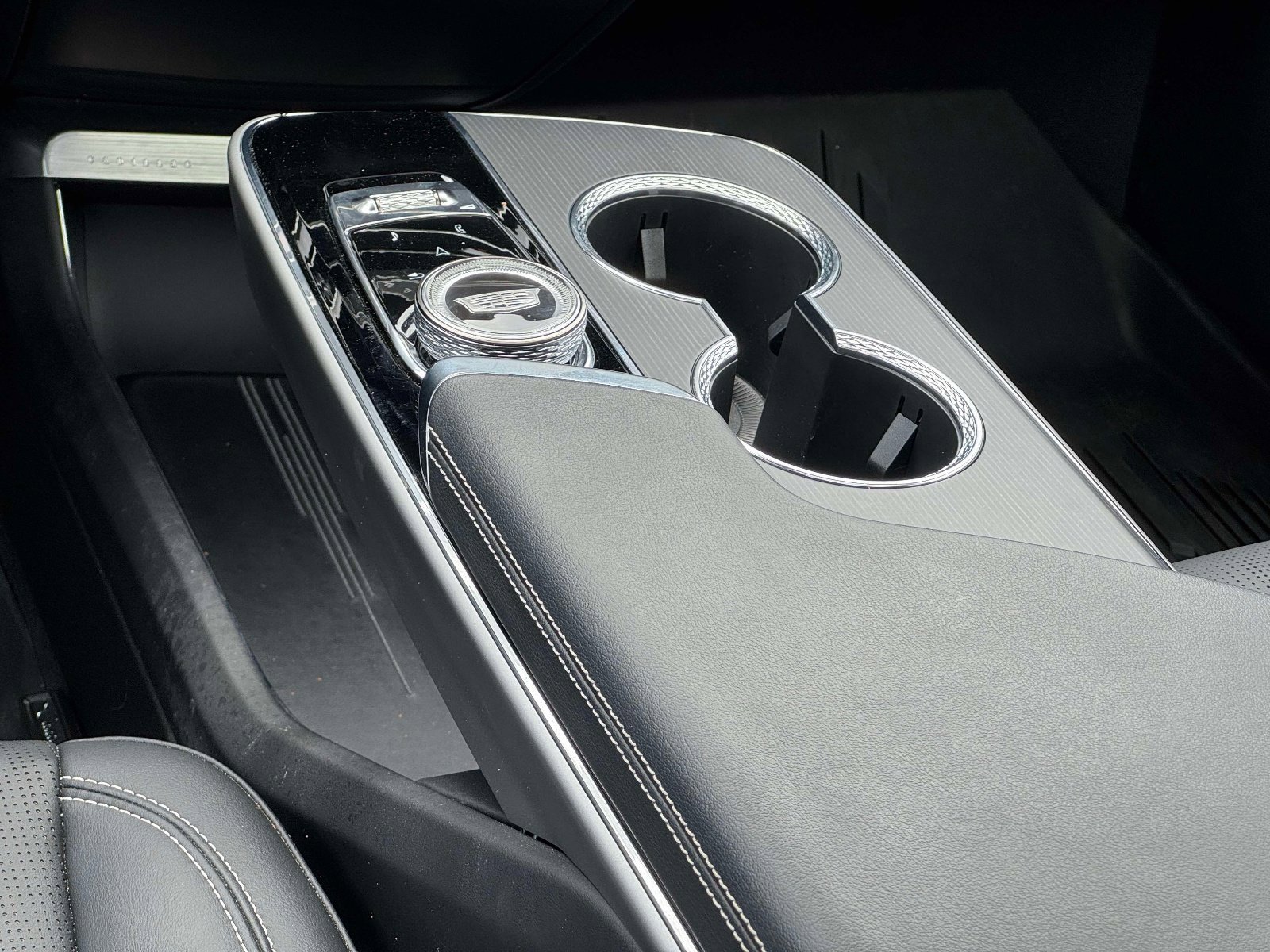 Certified 2024 Cadillac Lyriq Luxury w/ LPO, Floor Liner Package image 5