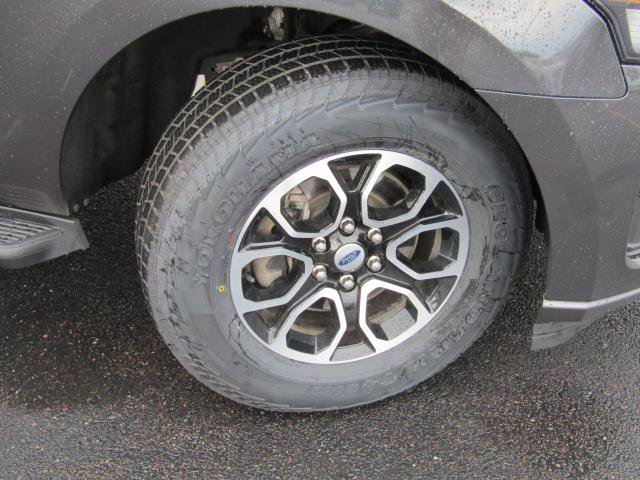 Certified 2024 Ford Expedition XLT AWD/4WD image 6