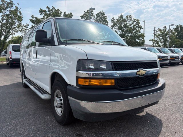 Used 2025 Chevrolet Express 2500 w/ Driver Convenience Package RWD image 15