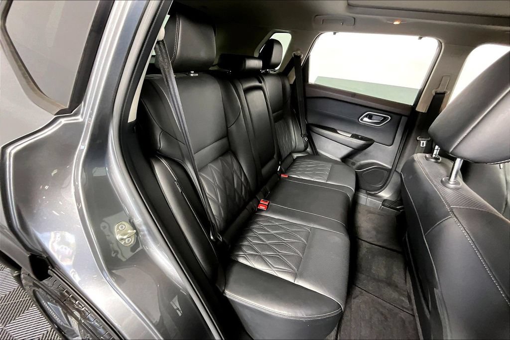 Used 2023 Nissan Rogue Platinum w/ Platinum Premium Package FWD image 27