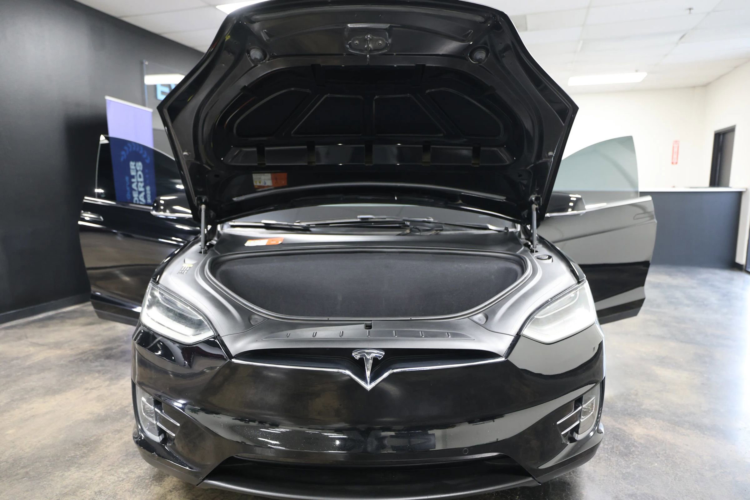 Used 2018 Tesla Model X 75D image 53