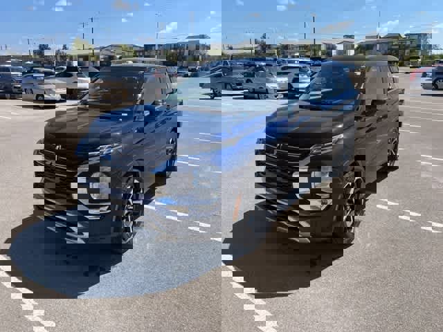 Used 2023 Mitsubishi Outlander SE