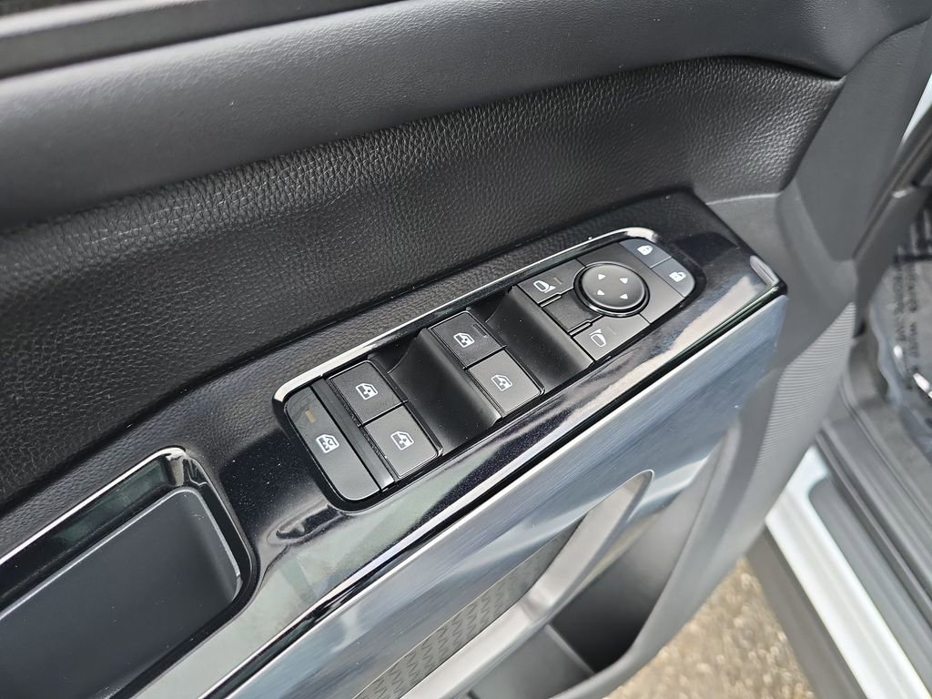 Used 2025 Nissan Pathfinder SL w/ SL Premium Package image 28