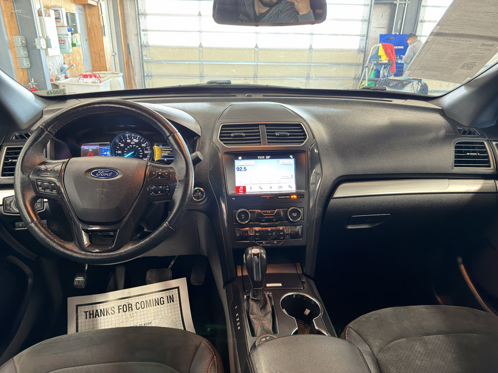 Used 2019 Ford Explorer XLT w/ Equipment Group 202A AWD/4WD image 31