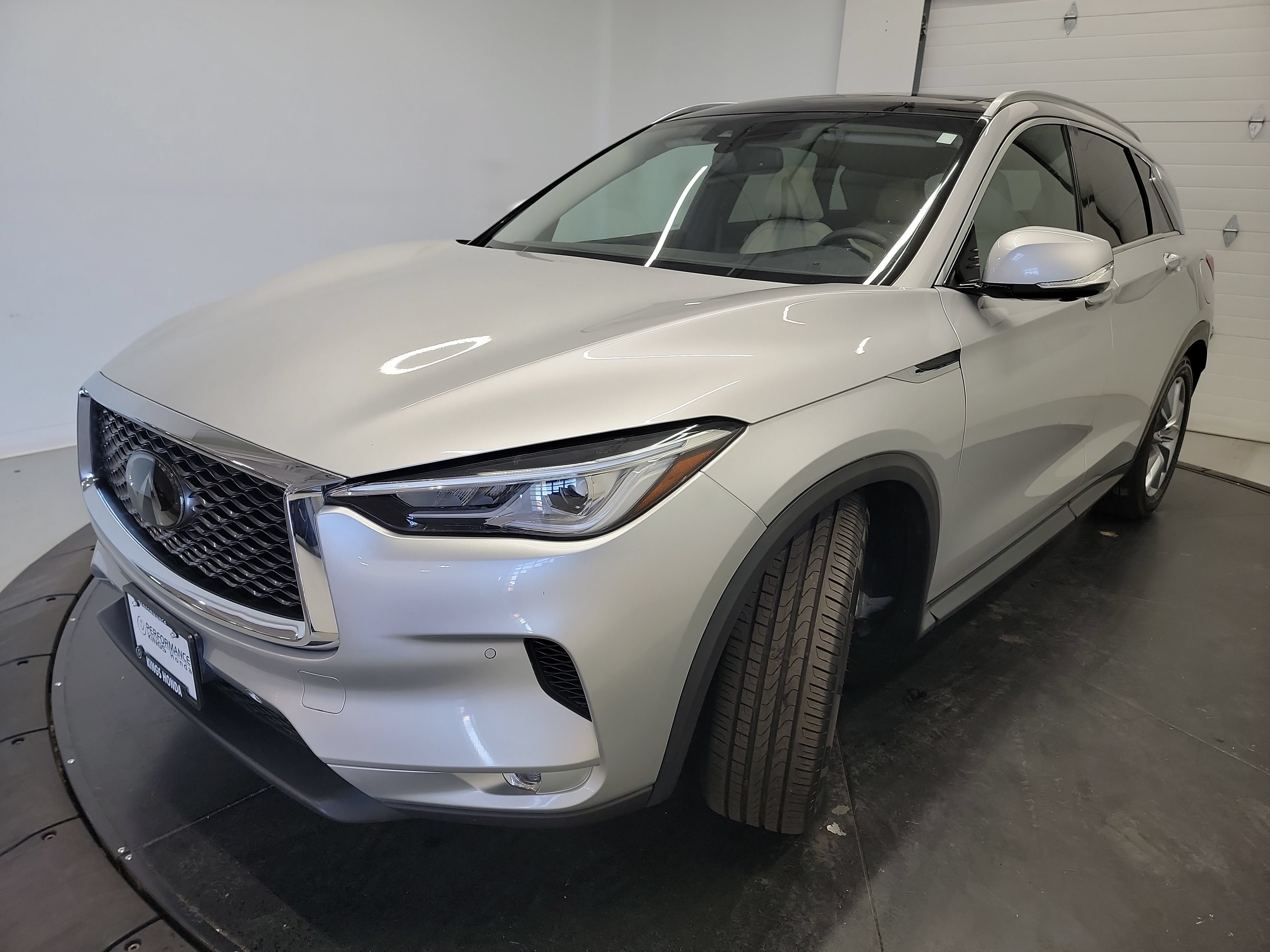 Used 2020 INFINITI QX50 Essential AWD/4WD image 3