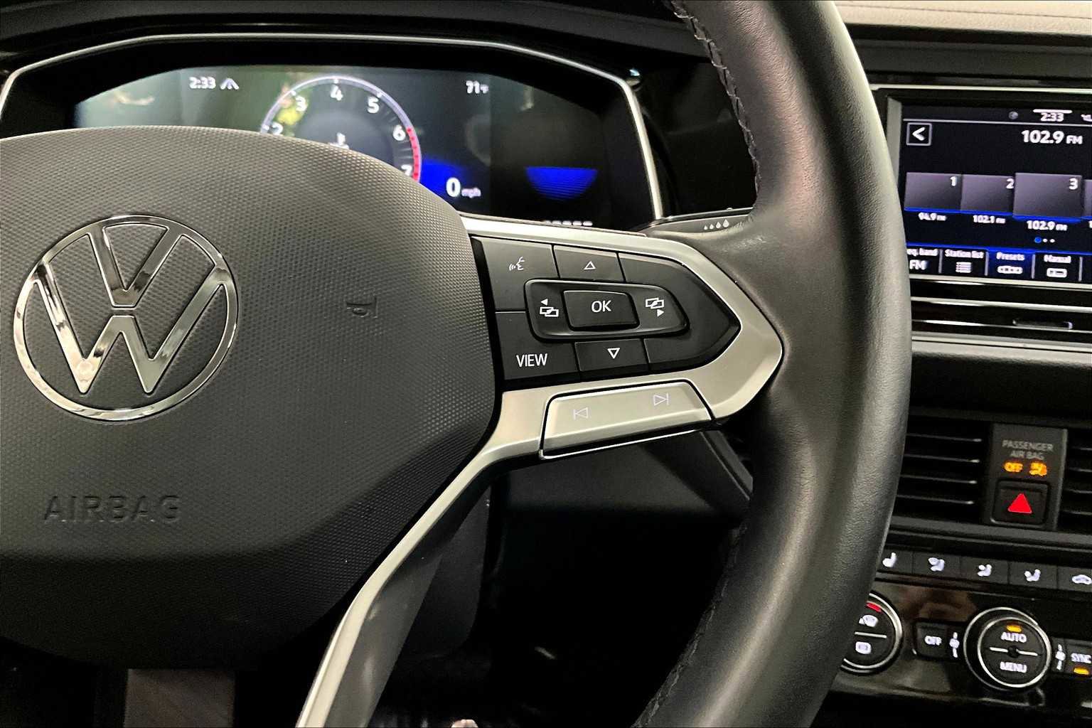 Used 2024 Volkswagen Jetta SE image 22