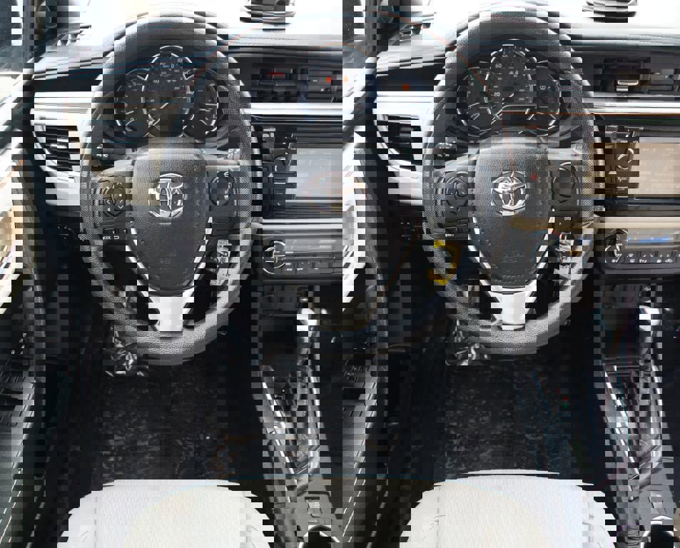 Used 2016 Toyota Corolla LE image 5