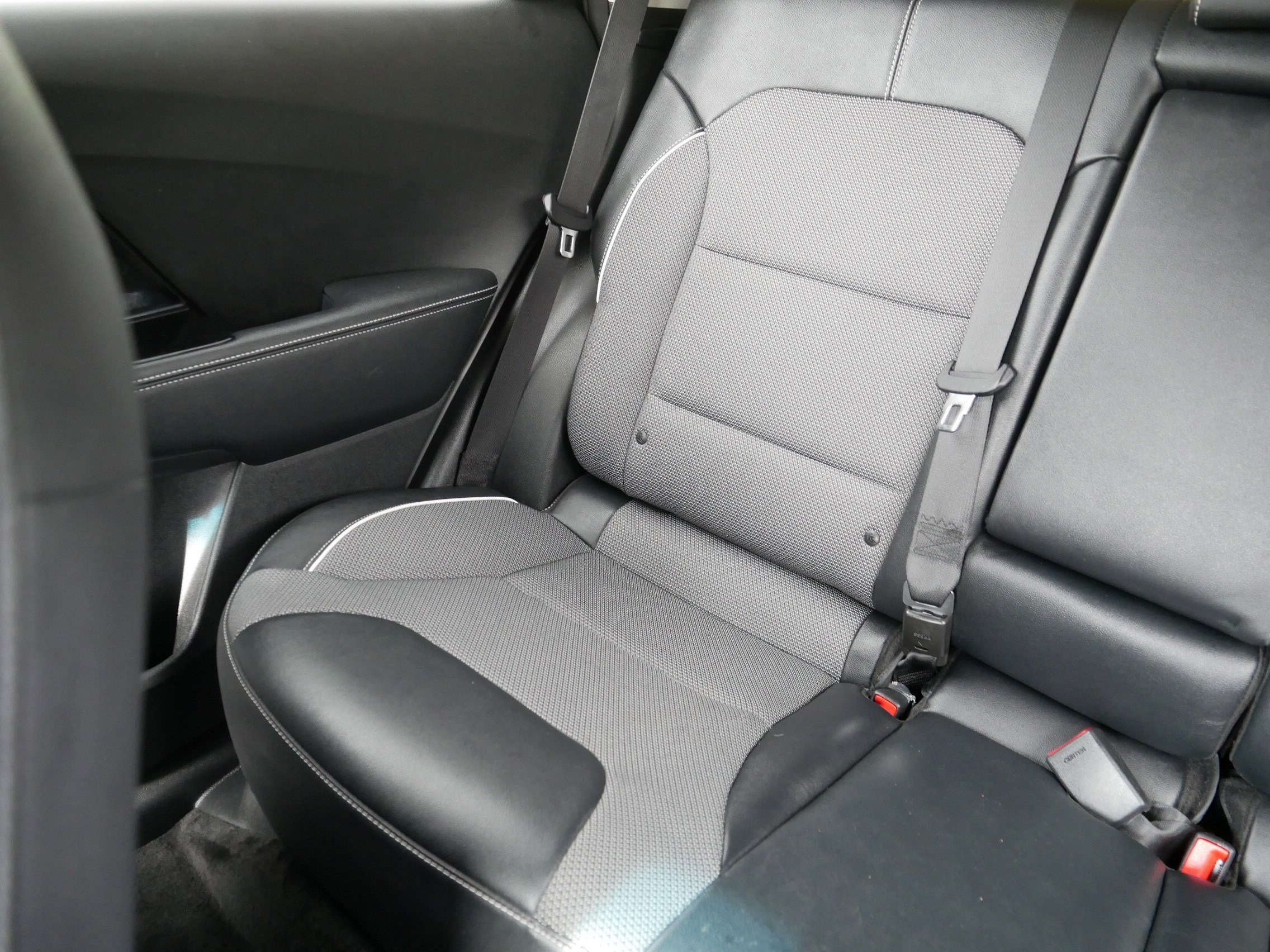 Certified 2021 Kia Niro EX w/ Cold Weather Package FWD image 12