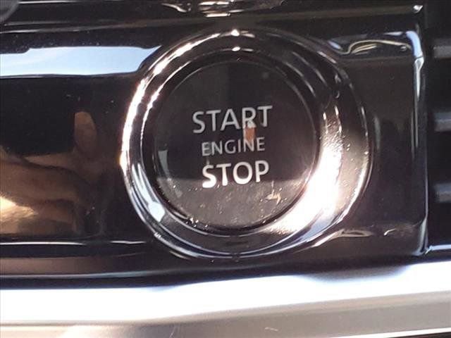 New 2025 Nissan Pathfinder SV image 13