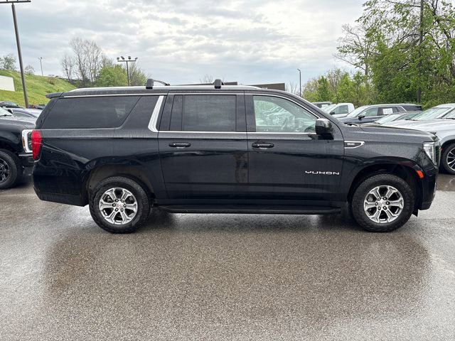 Used 2022 GMC Yukon XL SLE w/ Gmc Pro Safety Plus Package AWD/4WD image 4