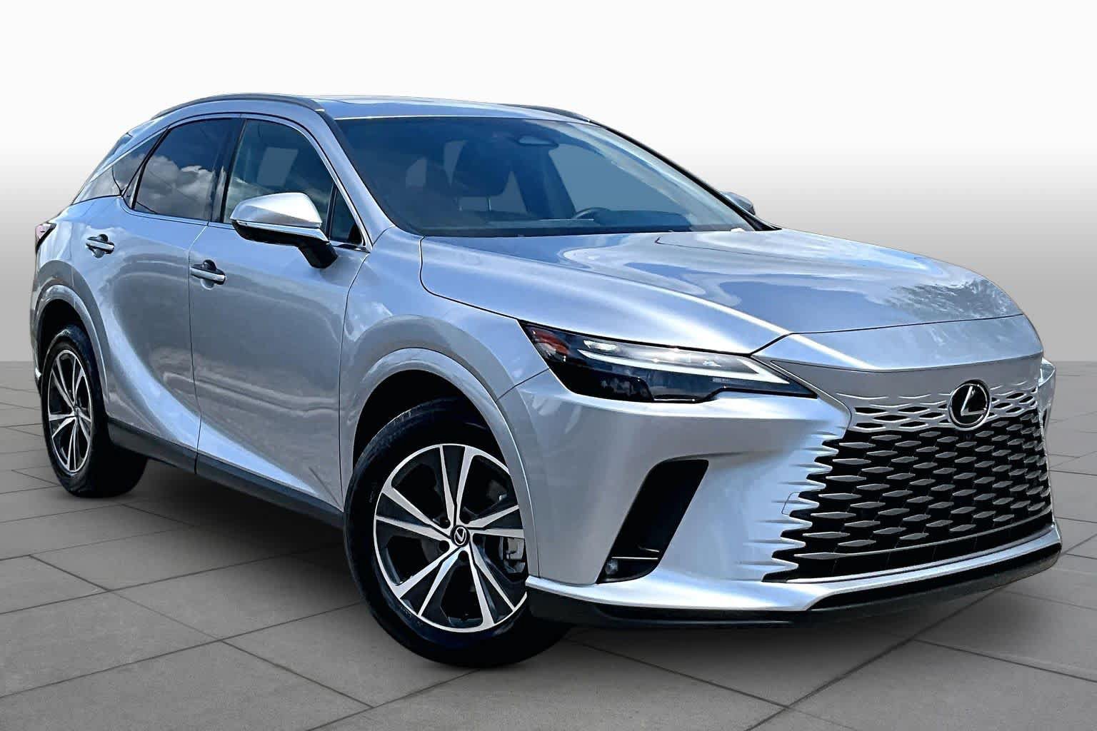 Used 2025 Lexus RX 350 Premium w/ Accessory Package (Z1) FWD image 3