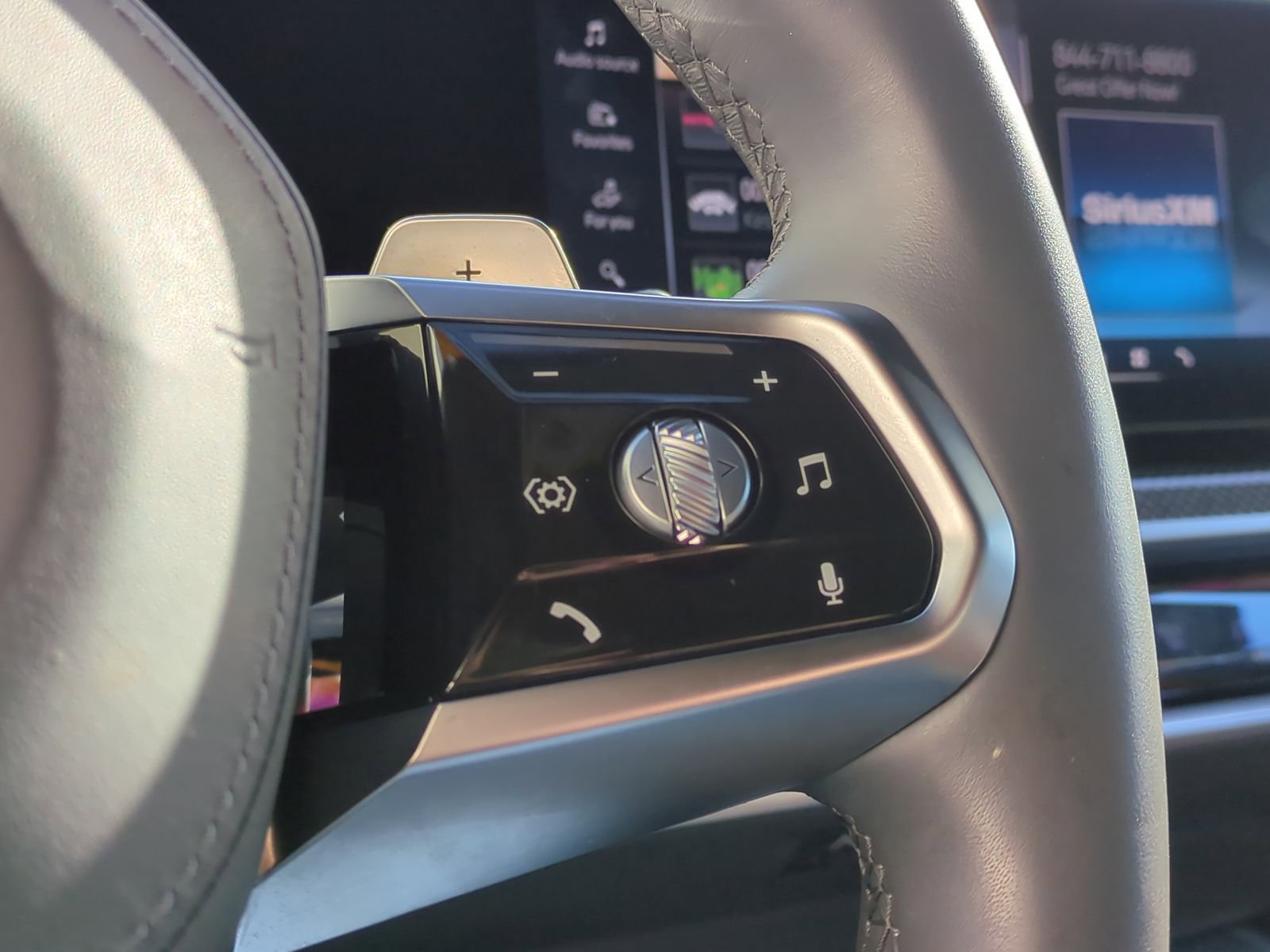 Certified 2023 BMW 740i image 20