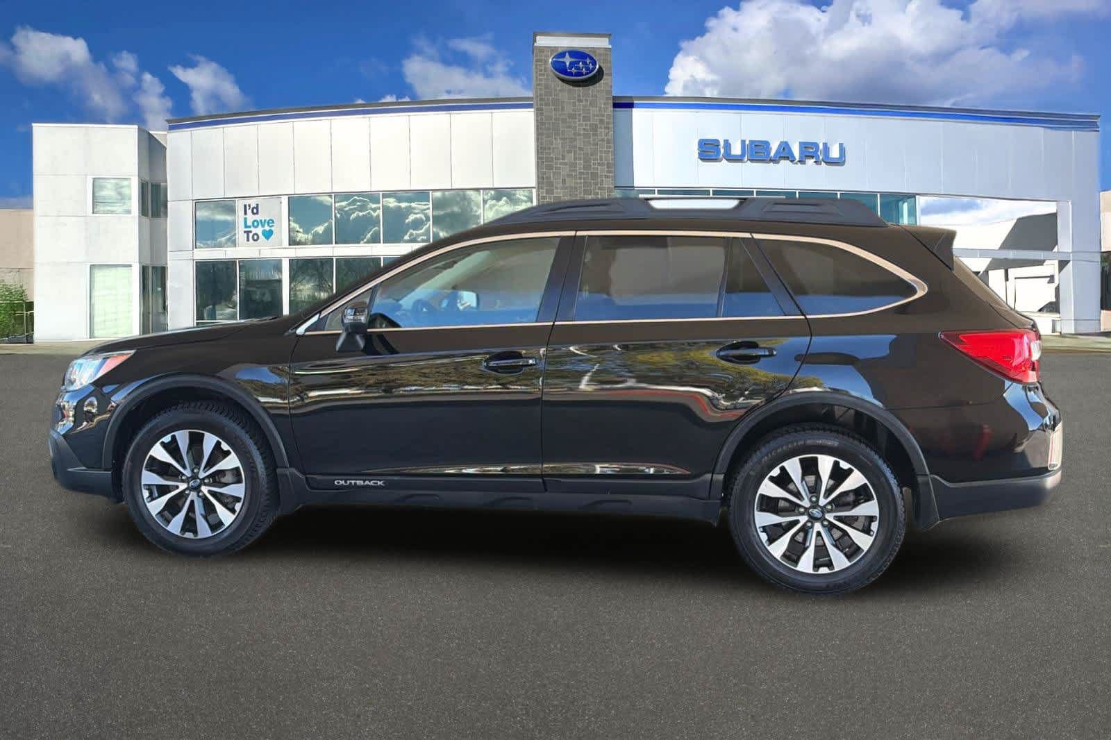 Used 2016 Subaru Outback 3.6R Limited AWD/4WD image 9