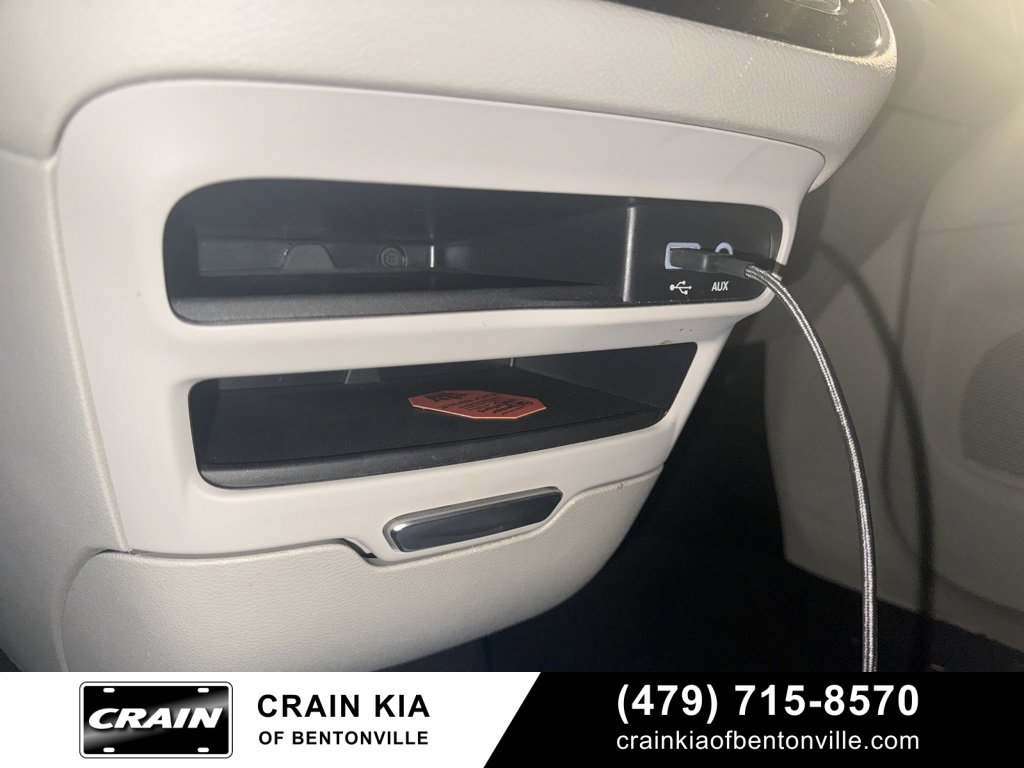 Used 2020 Chrysler Voyager Lxi image 31