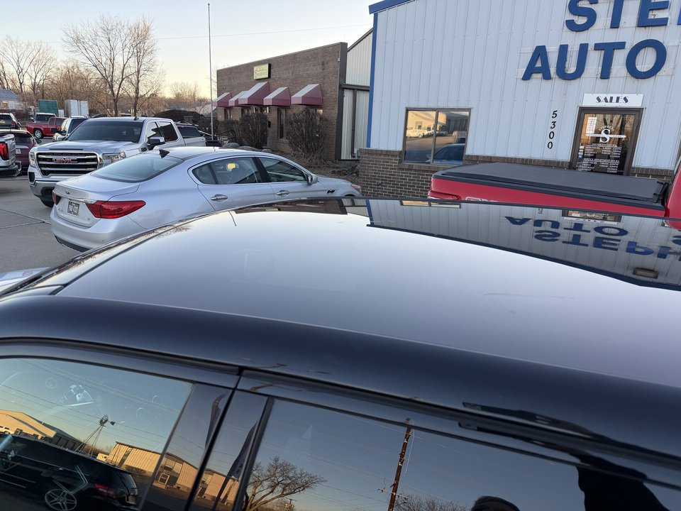 Used 2015 Land Rover Discovery Sport HSE image 8