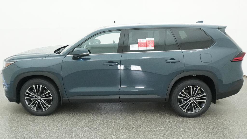 New 2026 Toyota Grand Highlander AWD Hybrid image 2