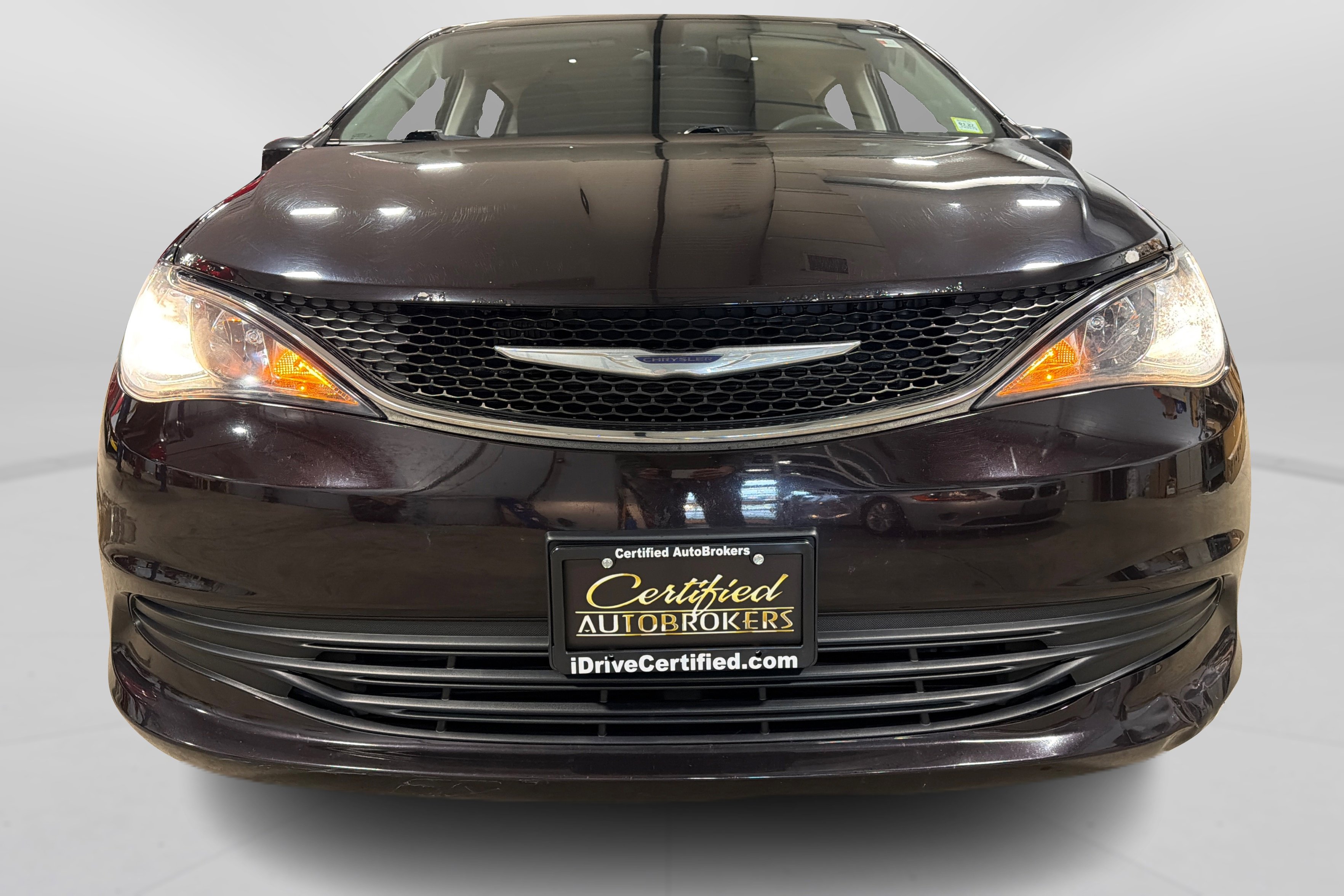 Used 2017 Chrysler Pacifica LX w/ Tire & Wheel Group FWD image 10