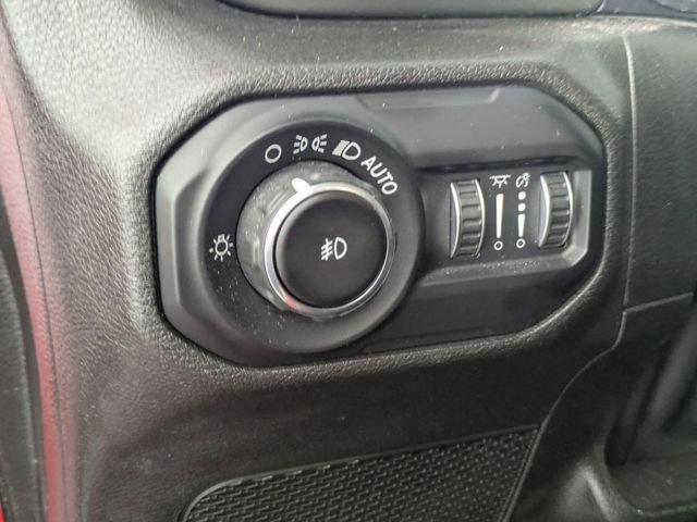 Used 2019 Jeep Wrangler Unlimited Sahara w/ Safety Group AWD/4WD image 11