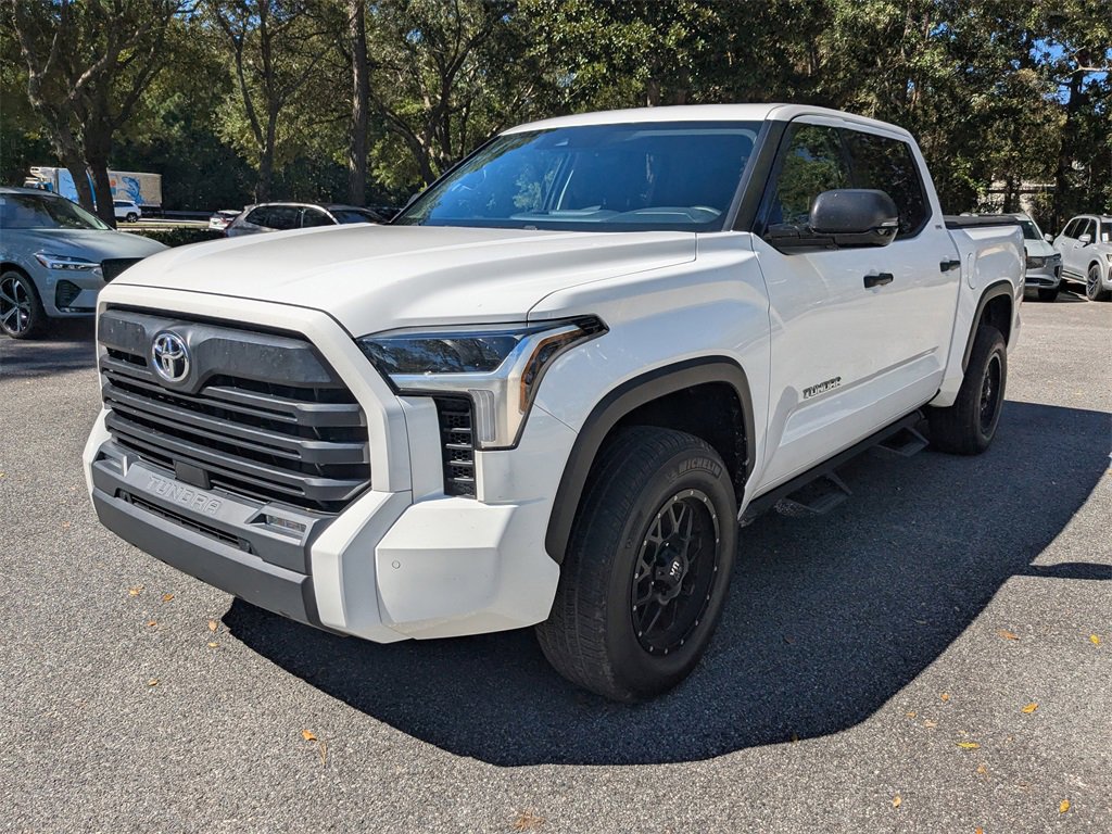 Used 2022 Toyota Tundra SR5 w/ SR5 Convenience Package image 7