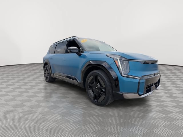 Certified 2024 Kia EV9 GT-Line AWD/4WD image 3