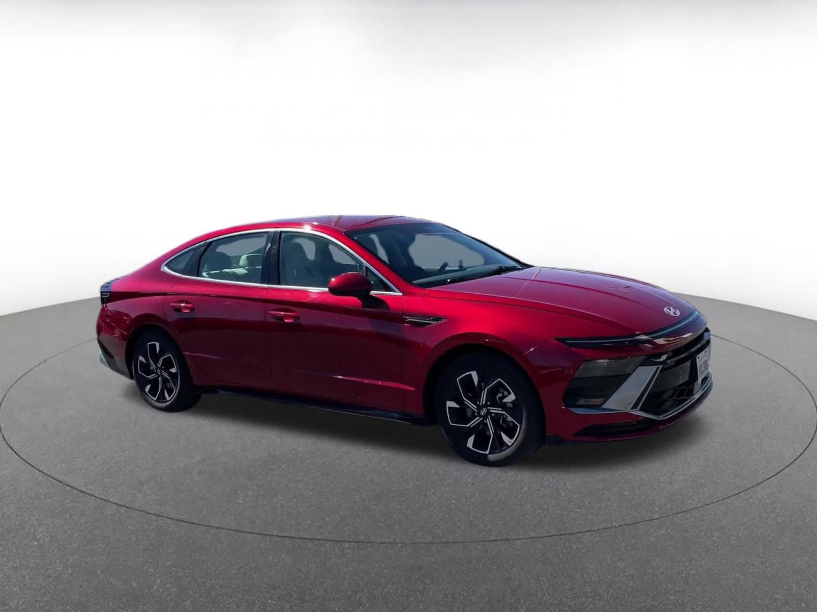 Used 2025 Hyundai Sonata SEL image 2