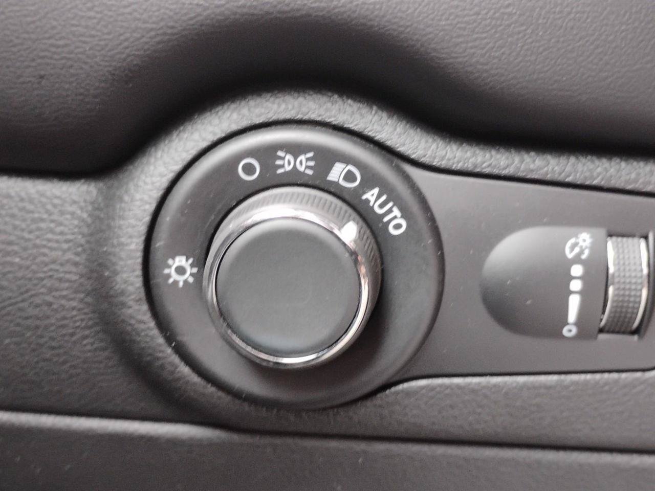 Used 2025 Dodge Durango GT AWD/4WD image 32