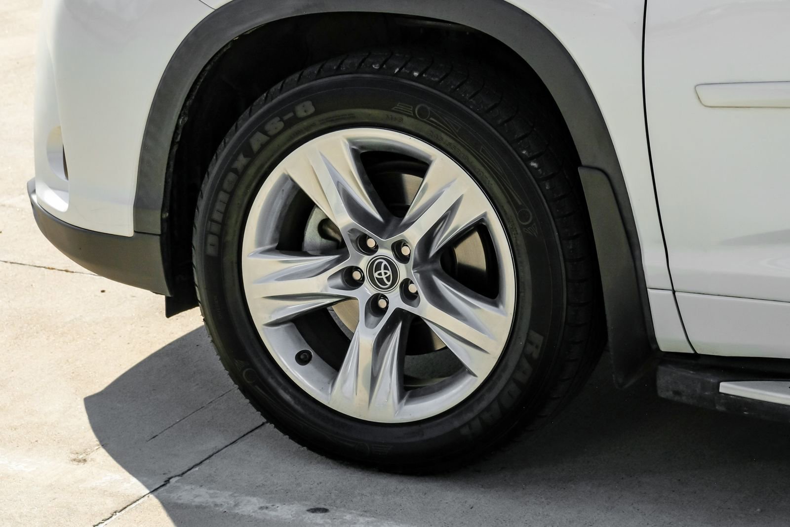 Used 2019 Toyota Highlander Limited FWD image 66