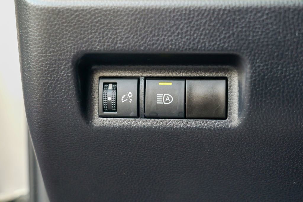Used 2024 Toyota RAV4 LE AWD/4WD image 44