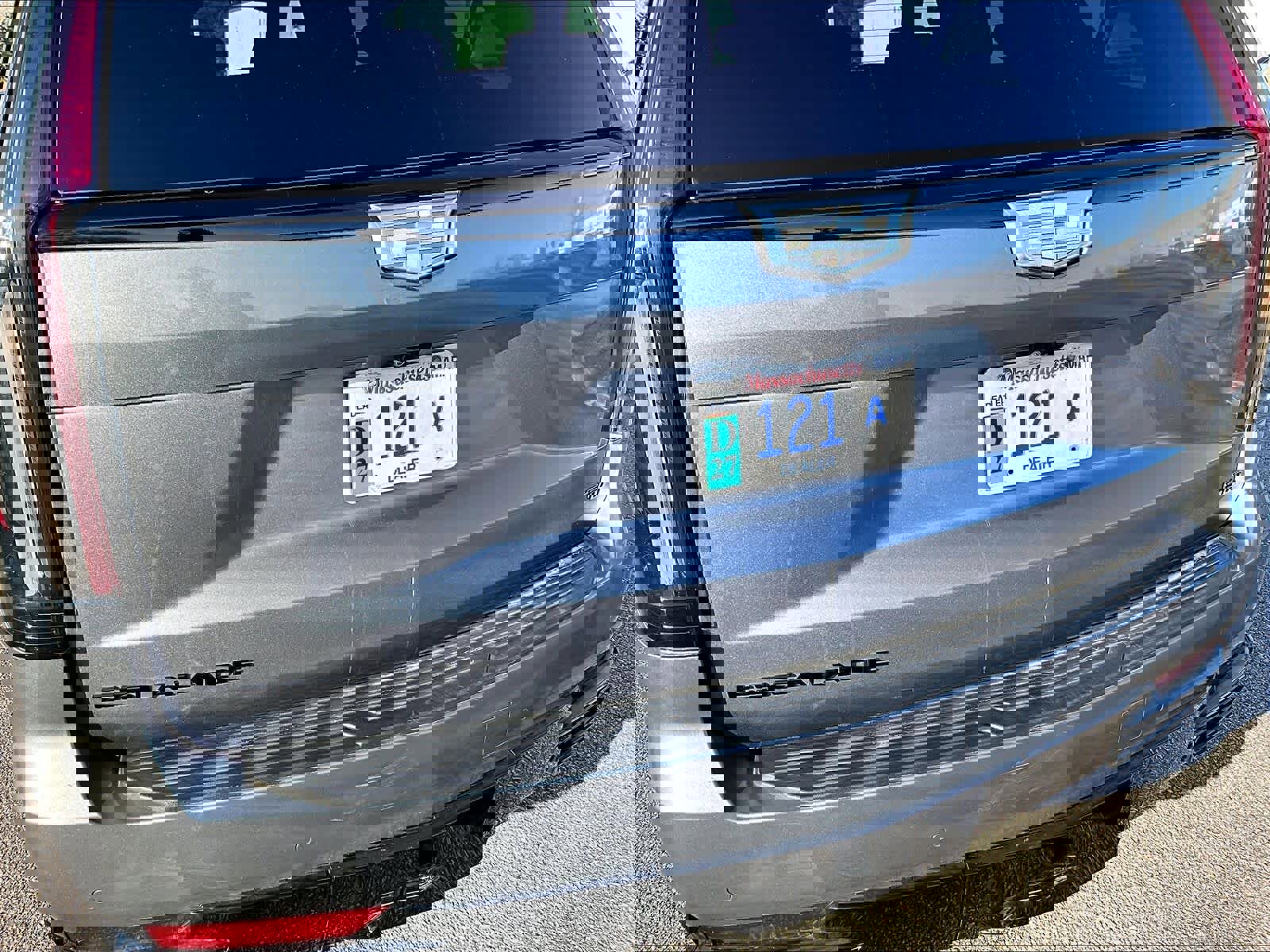 Used 2021 Cadillac Escalade Sport Platinum w/ Heavy-Duty Trailer Package image 29