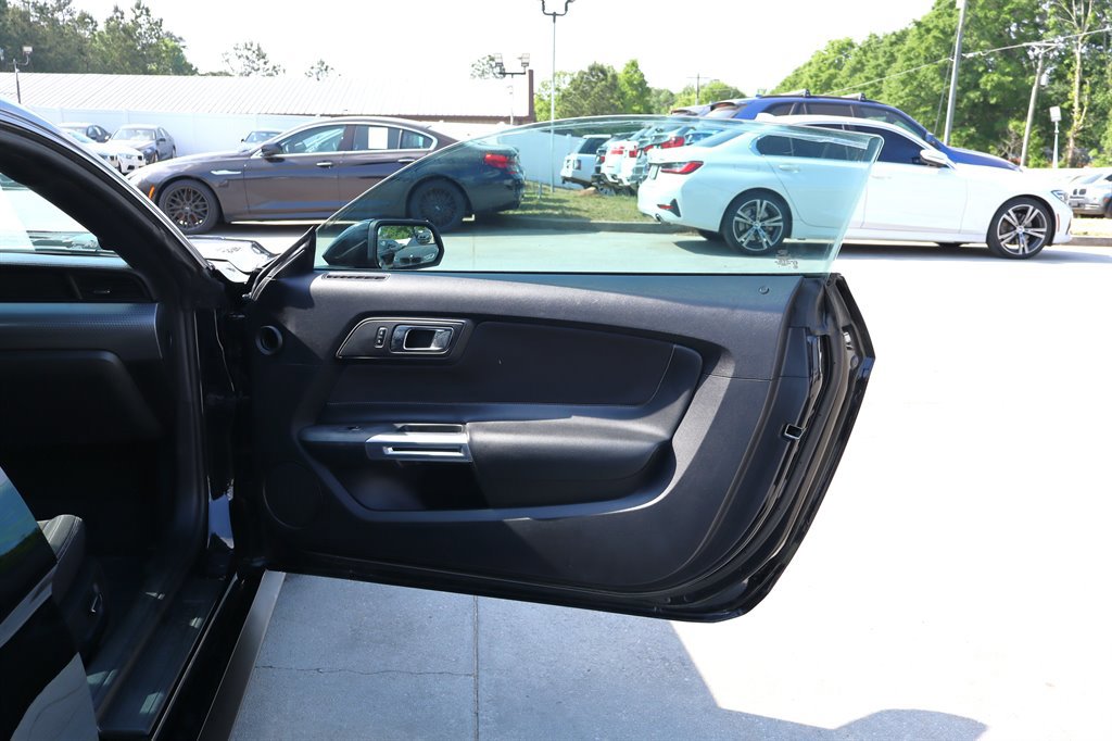Used 2017 Ford Mustang GT w/ GT Performance Package RWD image 34