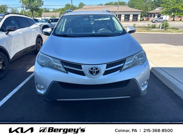 Used 2013 Toyota RAV4 XLE AWD/4WD image 2