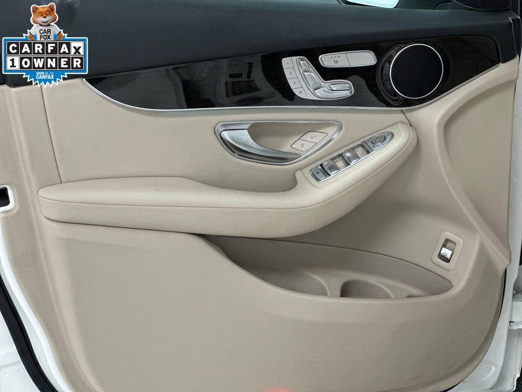 Used 2021 Mercedes-Benz GLC 300 image 14