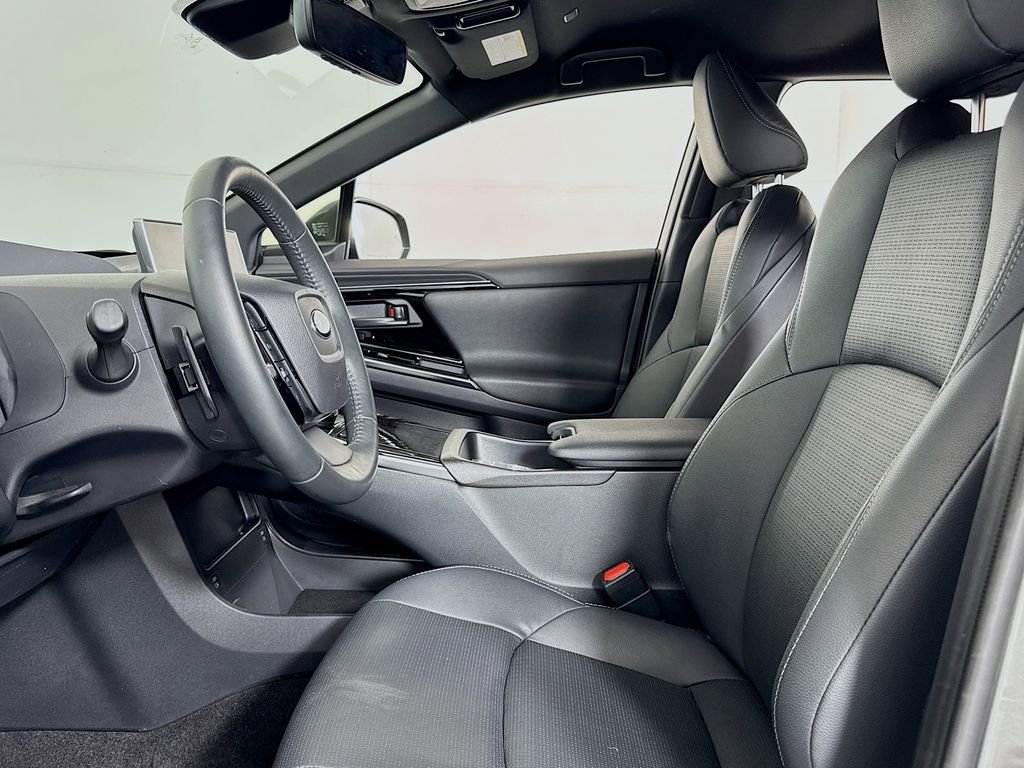 Used 2023 Subaru Solterra AWD image 11