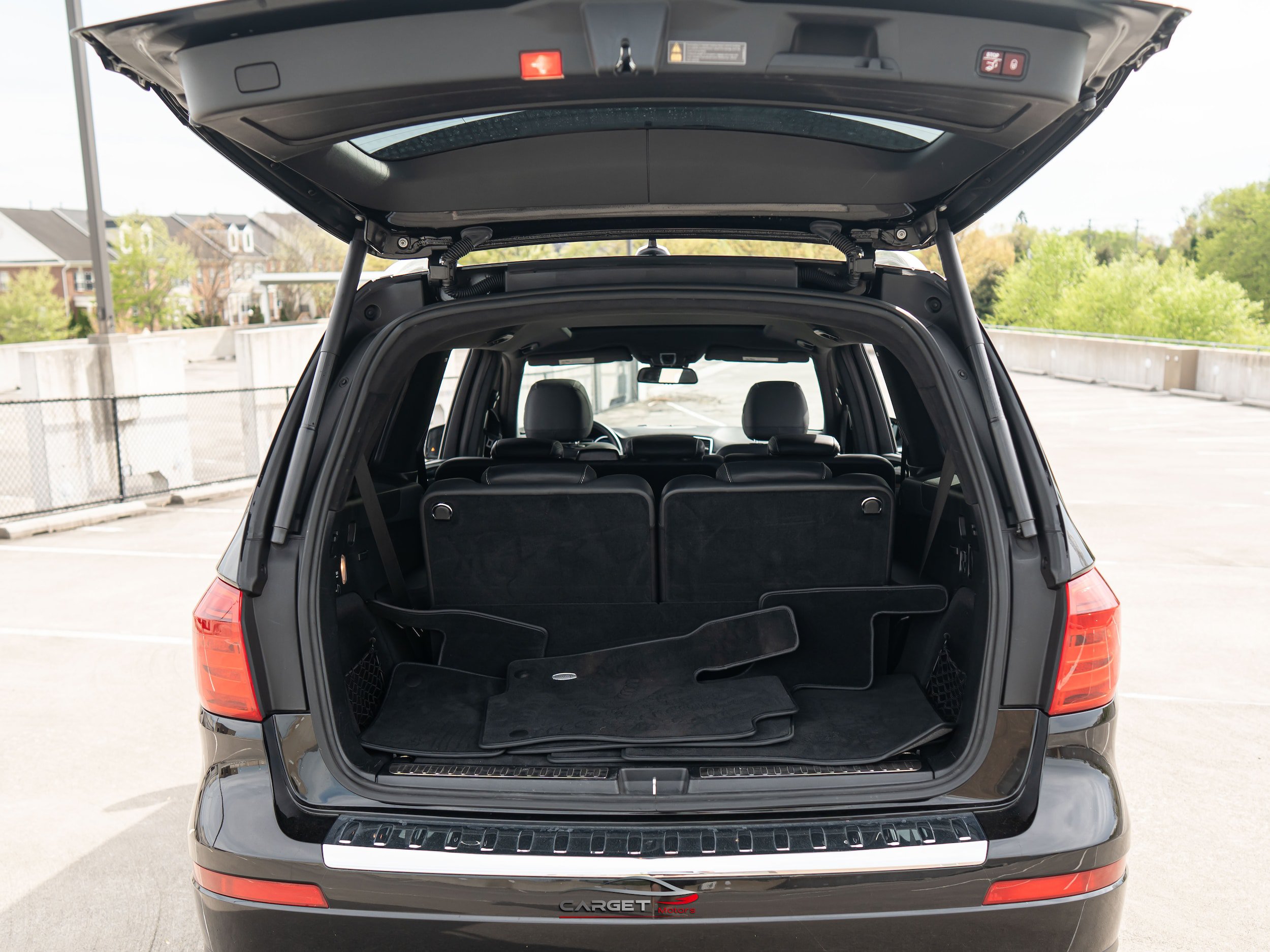 Used 2015 Mercedes-Benz GL 450 4MATIC w/ Designo Black Leather Package image 49