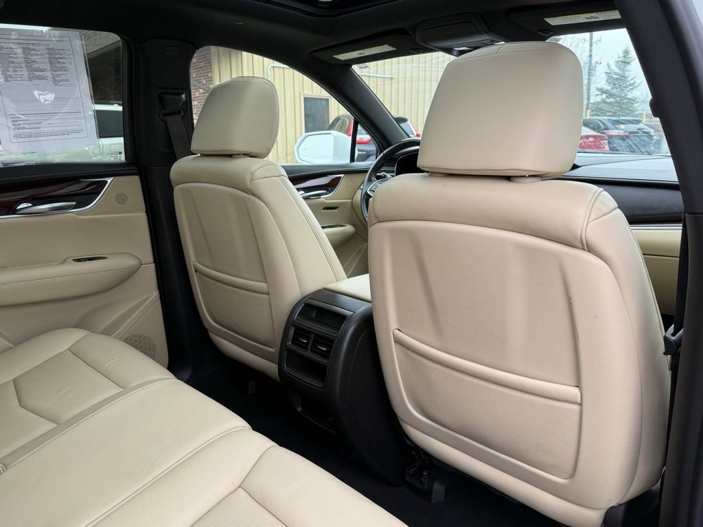 Used 2018 Cadillac XT5 Luxury w/ Driver Awareness Package image 23