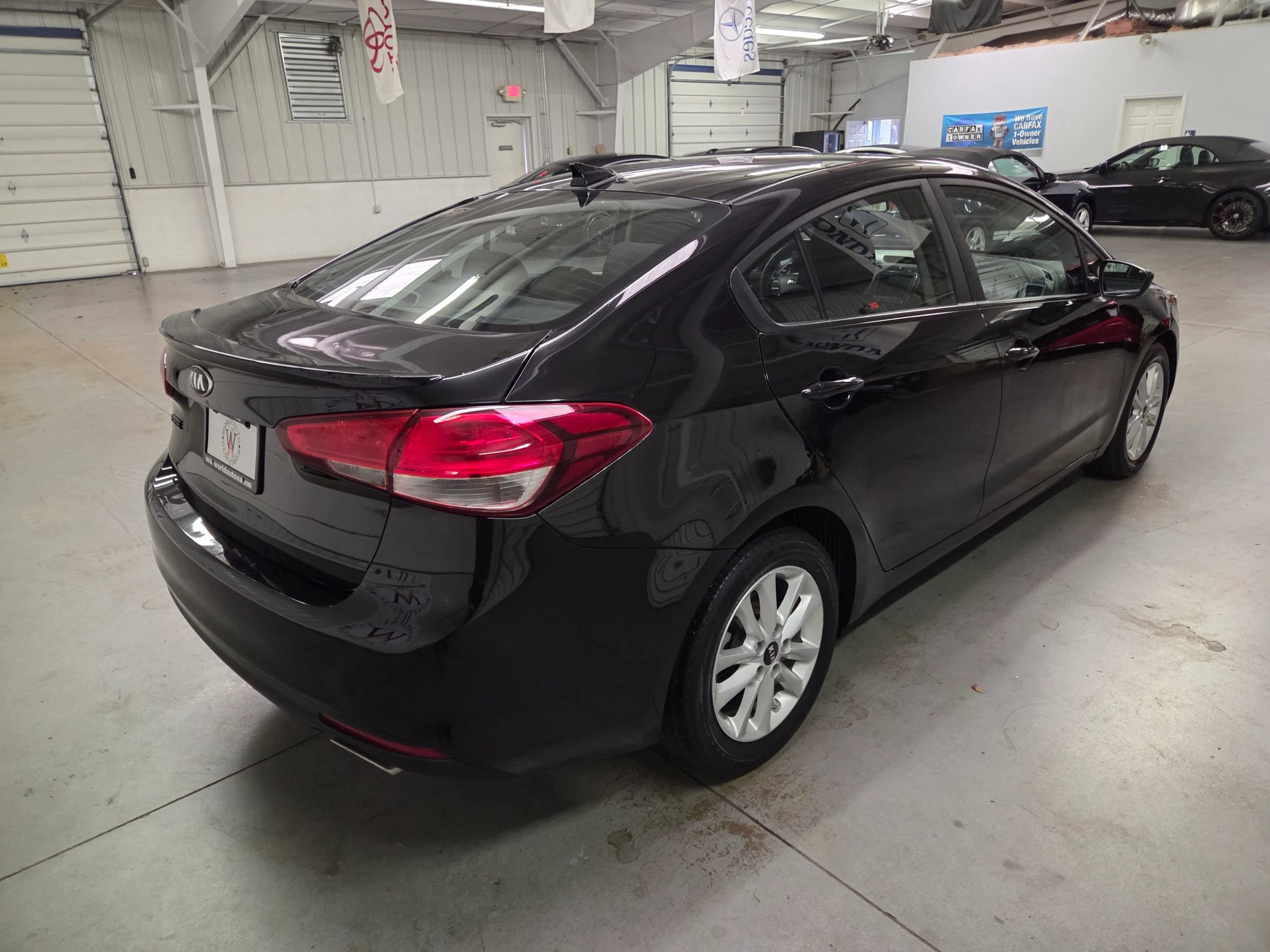 Used 2017 Kia Forte S FWD image 8