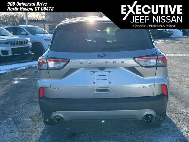 Used 2022 Ford Escape SEL image 3