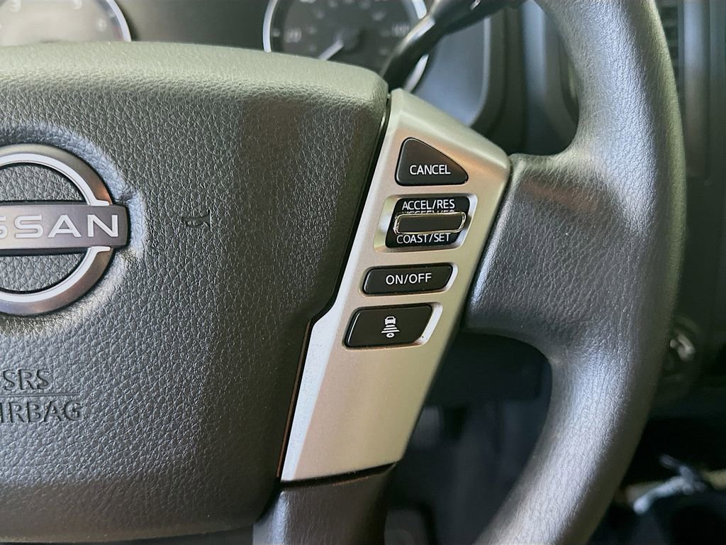 Used 2024 Nissan Titan SV AWD/4WD image 25