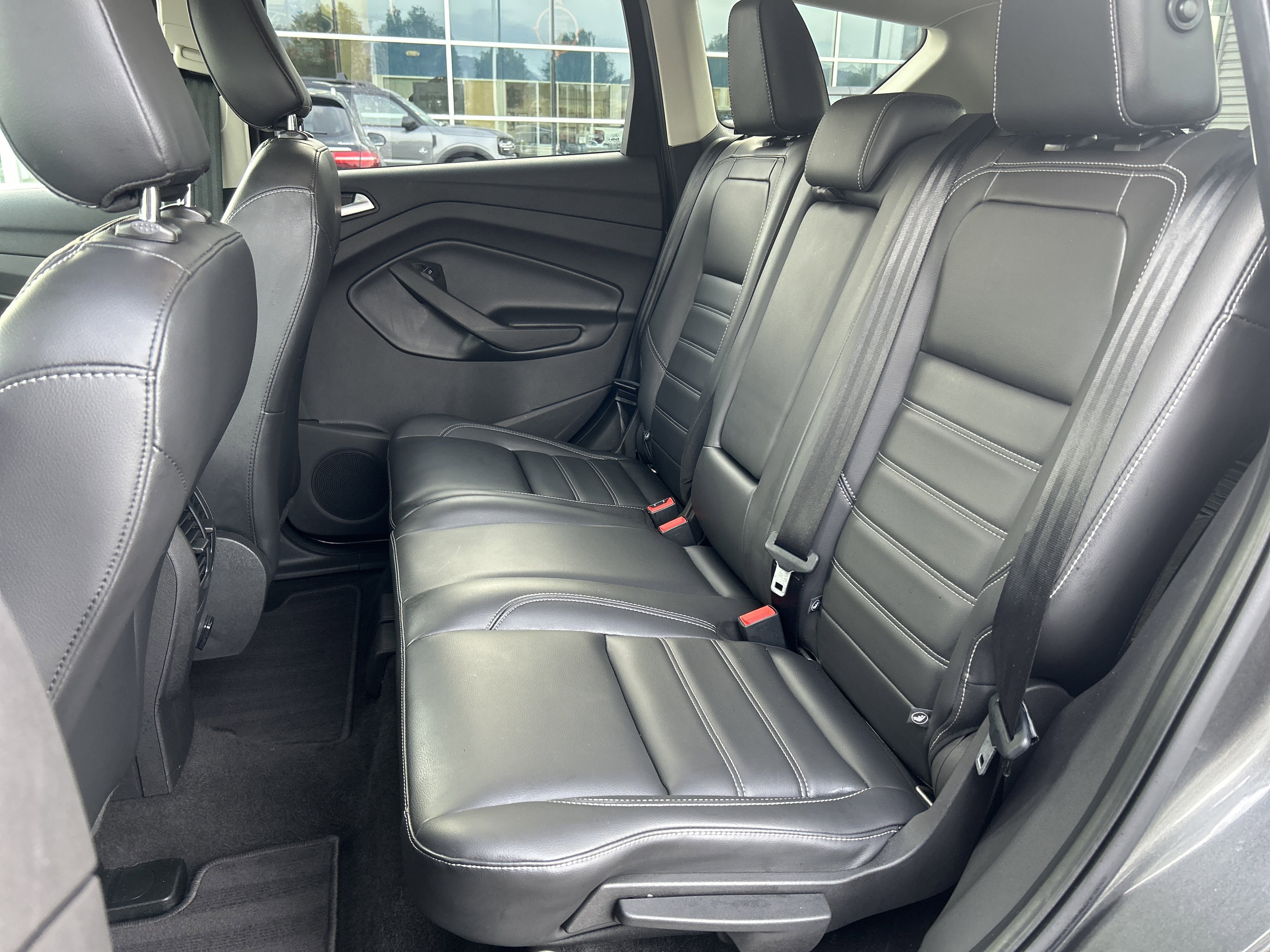 Used 2019 Ford Escape SEL AWD/4WD image 2