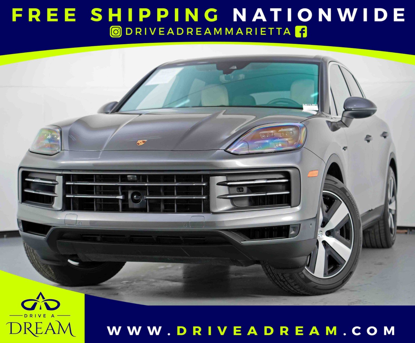 Used 2024 Porsche Cayenne w/ Technology Package image 1