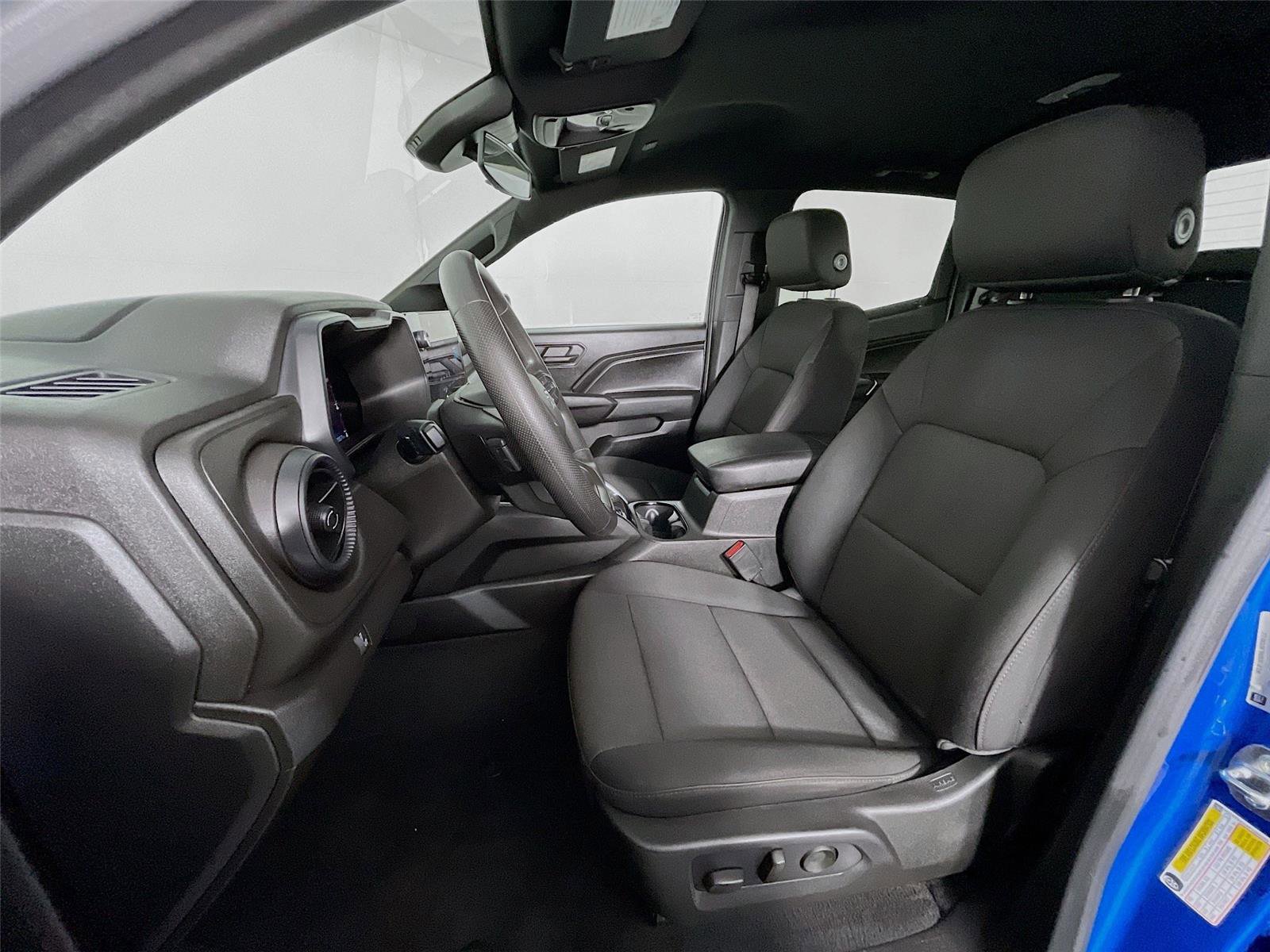 Used 2023 Chevrolet Colorado Trail Boss image 23