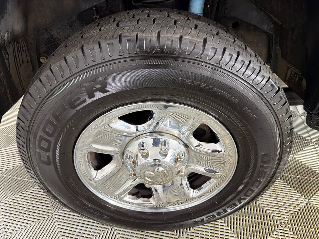 Used 2017 RAM 2500 Tradesman w/ Chrome Appearance Group image 11