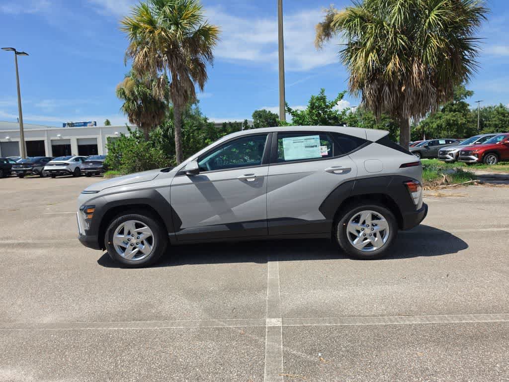 New 2027 Hyundai Kona SE FWD image 3