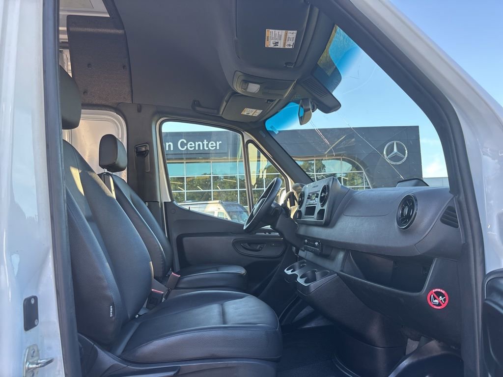 Used 2025 Mercedes-Benz Sprinter 2500 image 22