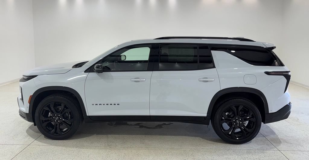 New 2027 Chevrolet Traverse RS AWD/4WD image 2