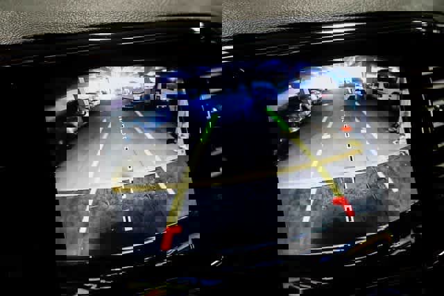 Used 2021 Jeep Grand Cherokee Limited image 24