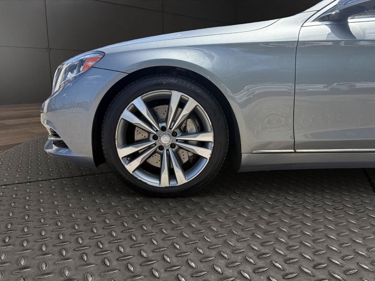 Used 2015 Mercedes-Benz S 550 4MATIC Sedan image 21