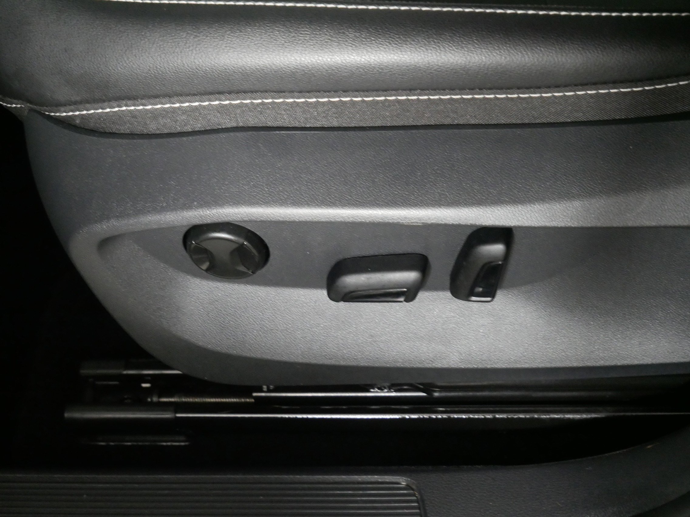 Used 2023 Volkswagen Taos SE image 20